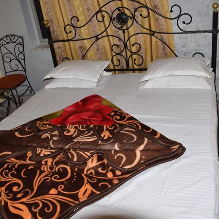Hotel Deep Valley Mount Abu Bagian luar foto
