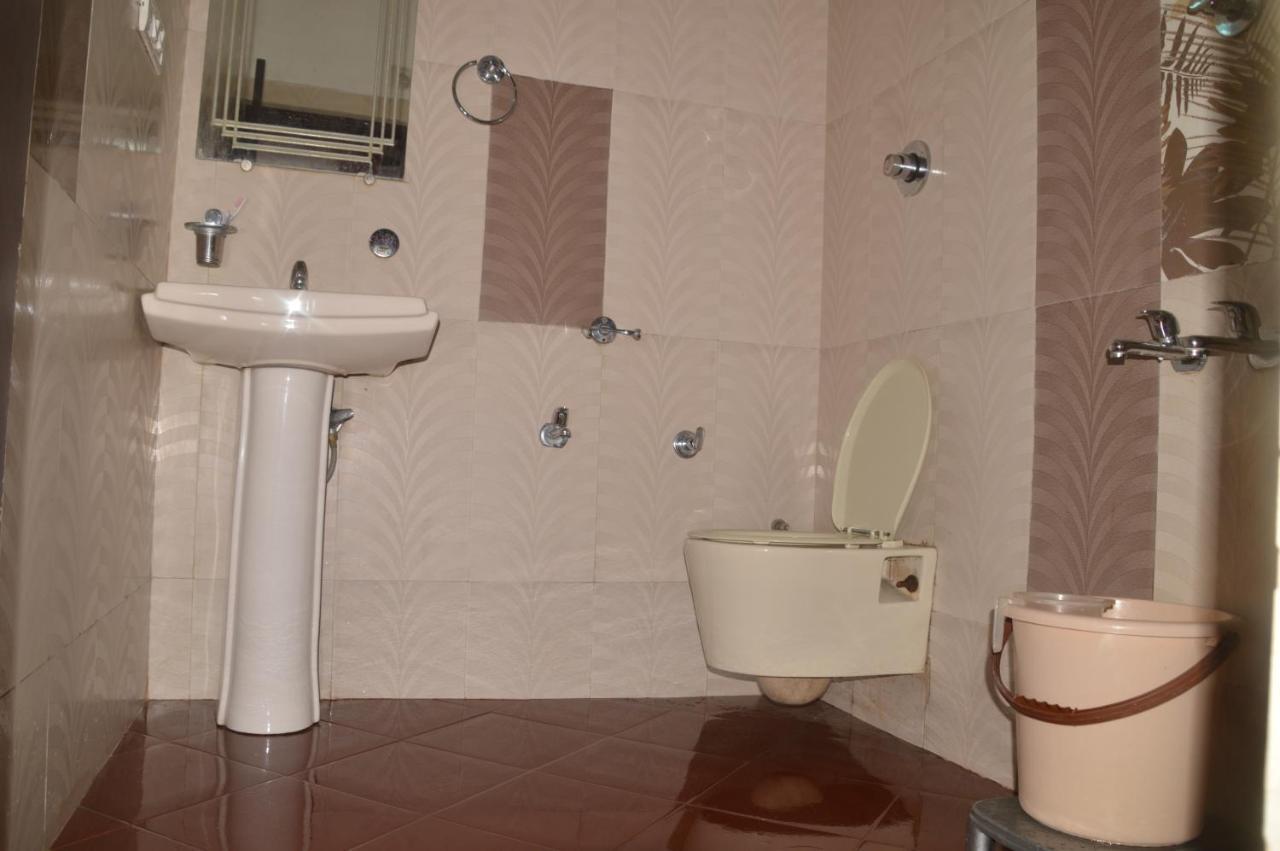 Hotel Deep Valley Mount Abu Bagian luar foto