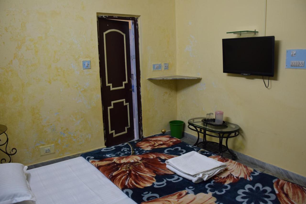 Hotel Deep Valley Mount Abu Bagian luar foto