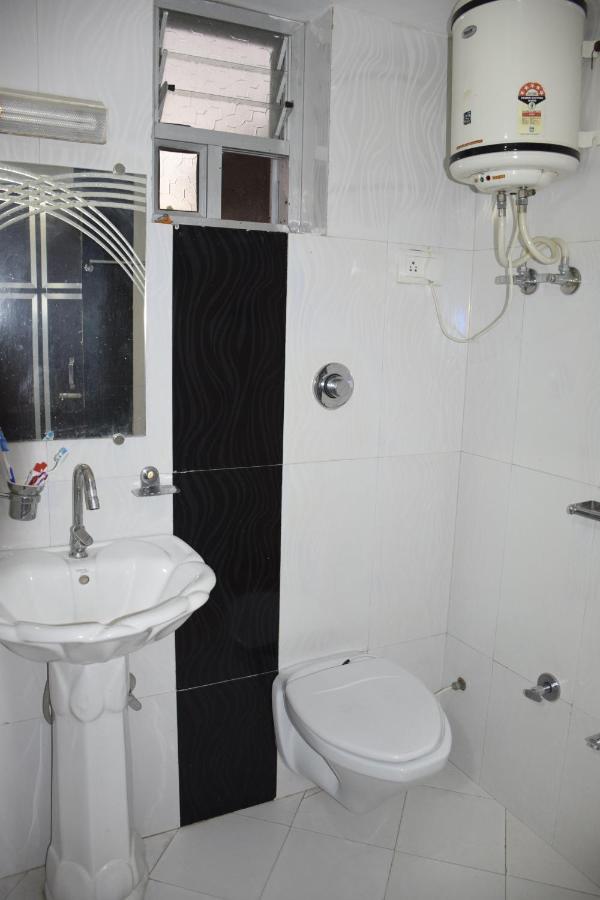 Hotel Deep Valley Mount Abu Bagian luar foto