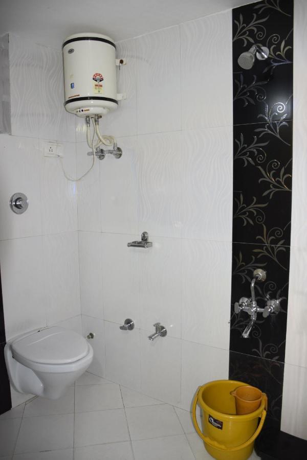 Hotel Deep Valley Mount Abu Bagian luar foto