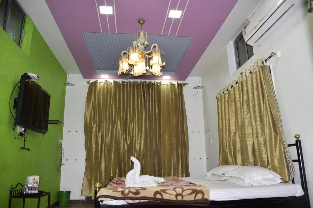 Hotel Deep Valley Mount Abu Bagian luar foto