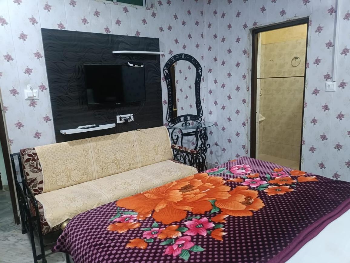 Hotel Deep Valley Mount Abu Bagian luar foto